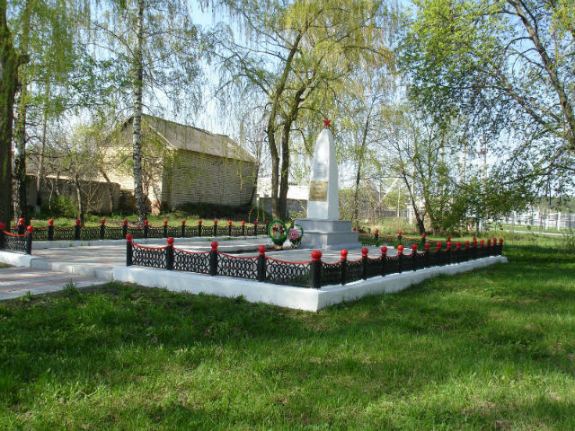 памятник Девица.JPG
