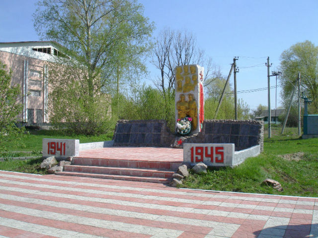 памятник Девица1.JPG